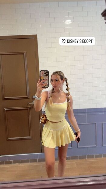 Leaked Sabsthesav page private photo viral onlyfans