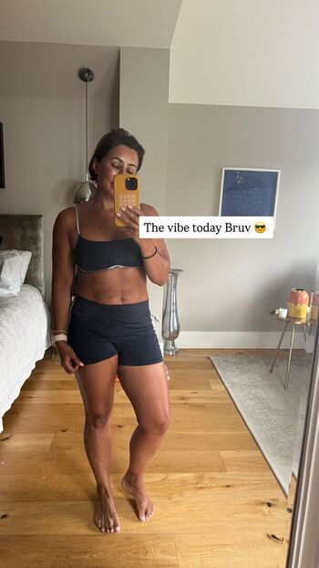 Leaked Saira khan private photo viral onlyfans