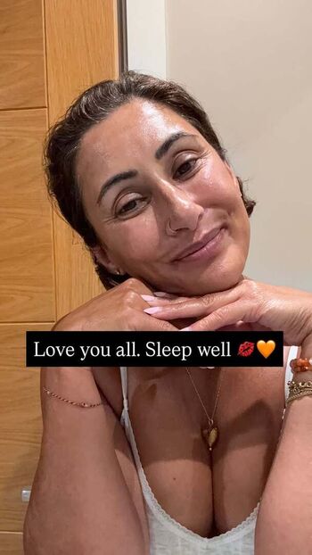 Leaked Saira khan private photo viral onlyfans