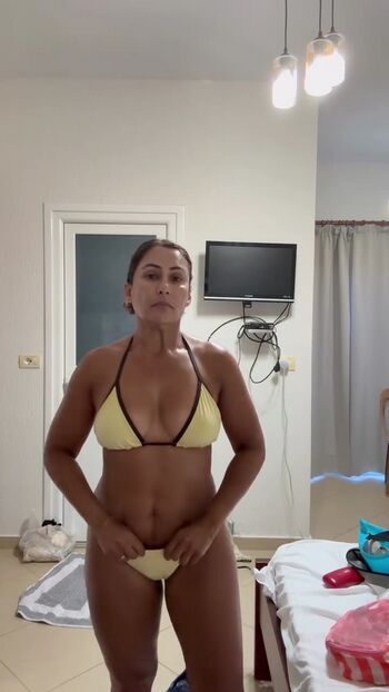 Saira Khan