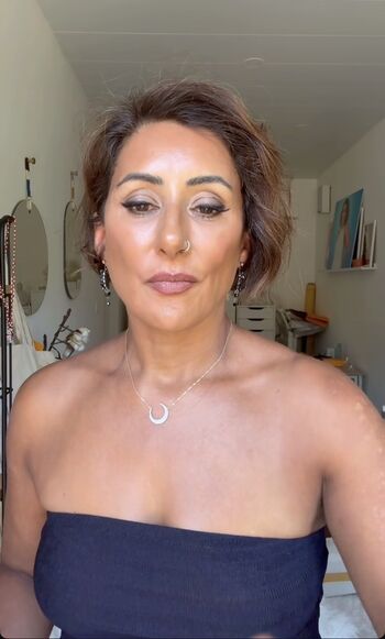 Leaked Saira khan private photo viral onlyfans