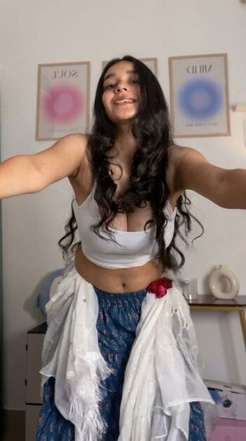 Leaked Sakshi pandey page private photo viral onlyfans