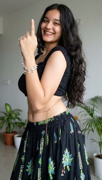 Leaked Sakshi pandey page private photo viral onlyfans