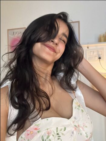Leaked Sakshi pandey page private photo viral onlyfans