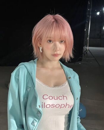 Sakura Miyawaki 宮脇 咲良