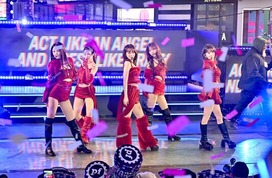 Sakura Miyawaki 宮脇 咲良