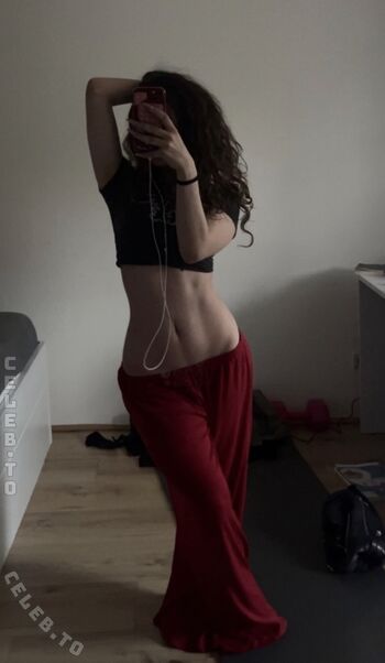 Leaked Sallyceaa private photo viral onlyfans