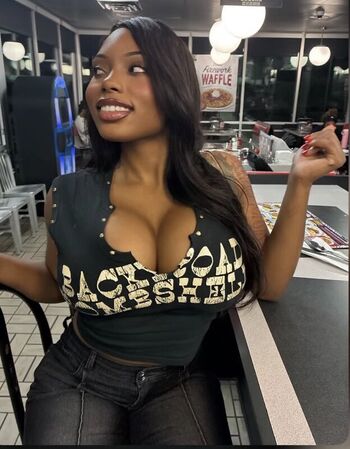Samantha Marie