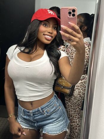 Samantha Marie