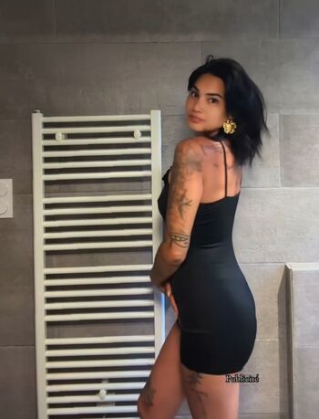 Leaked Samantha merlos page private photo viral onlyfans
