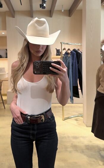 Leaked Samantha riehl private photo viral onlyfans