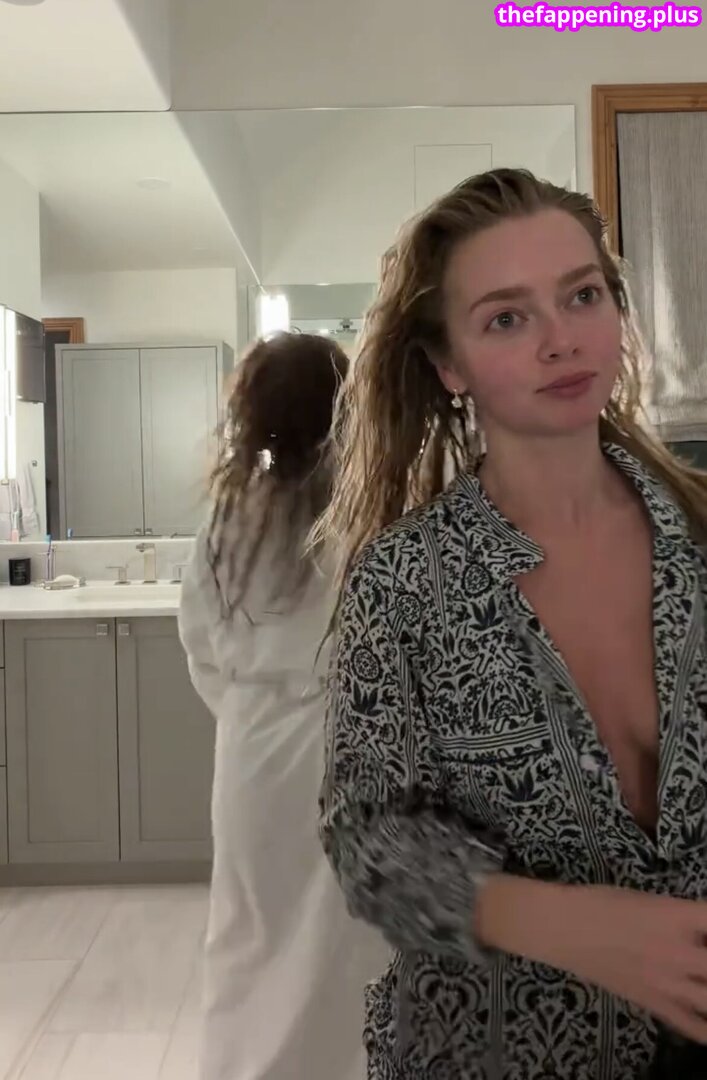 Samantha Riehl
