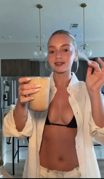 Samantha Riehl