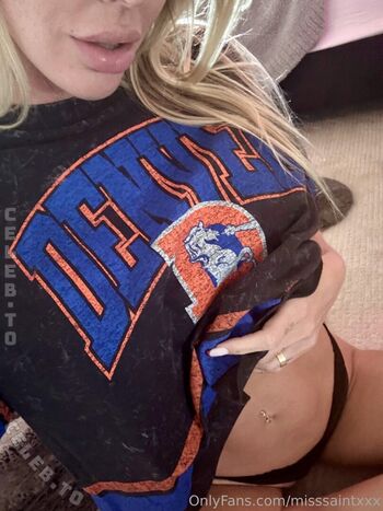 Samantha Saint