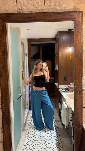 Leaked Samantha schwartz page private photo viral onlyfans