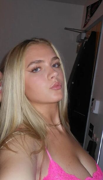 Samantha V