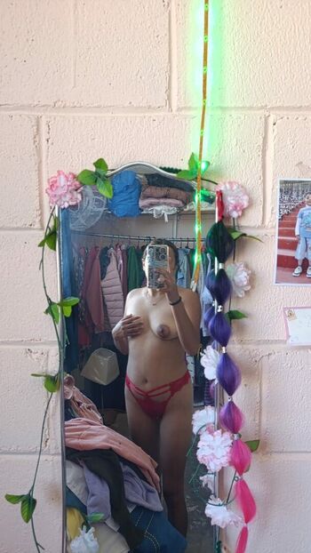 Leaked Sandy private photo viral onlyfans