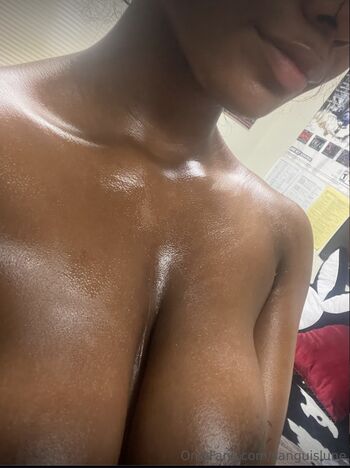 Leaked Sanguislune private photo viral onlyfans