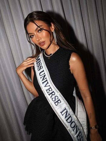 Leaked Sanly liu private photo viral onlyfans
