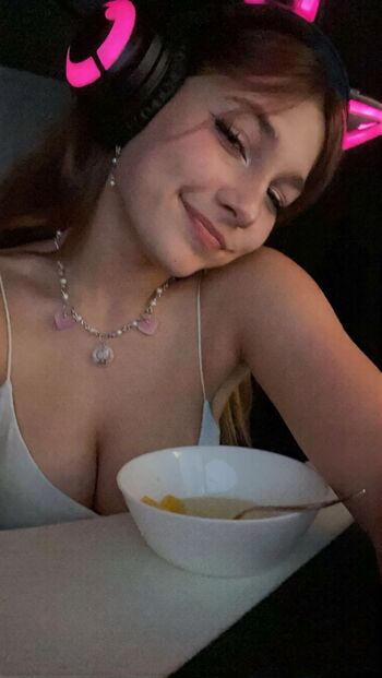 Leaked Sara dobrik page private photo viral onlyfans