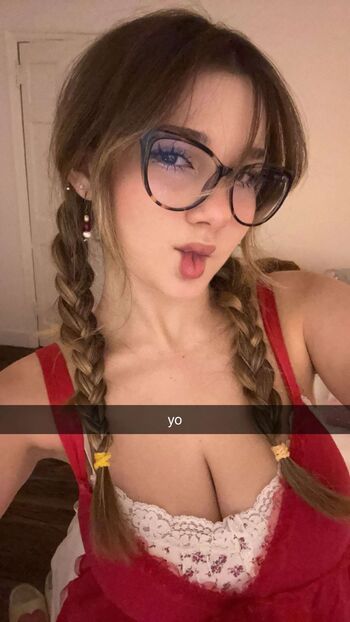 Leaked Sara dobrik private photo viral onlyfans