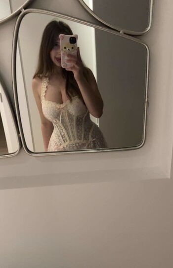 Leaked Sara dobrik private photo viral onlyfans