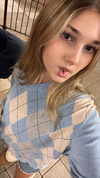 Leaked Sara dobrik page private photo viral onlyfans