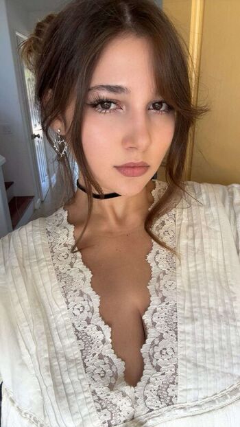 Leaked Sara dobrik private photo viral onlyfans