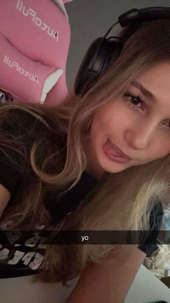 Leaked Sara dobrik private photo viral onlyfans