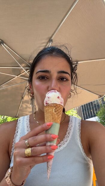 Leaked Sara saffari page private photo viral onlyfans