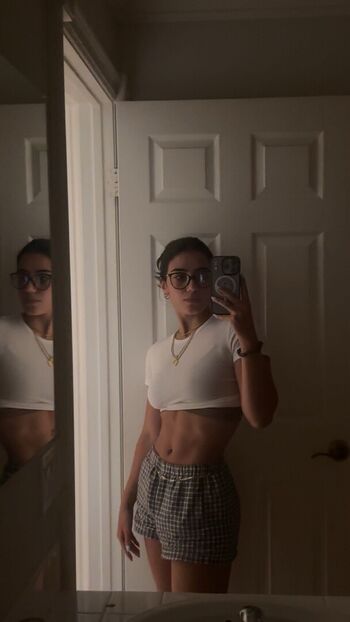 Leaked Sara saffari page private photo viral onlyfans