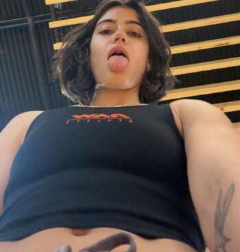 Leaked Sara saffari page private photo viral onlyfans