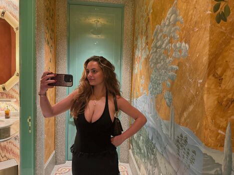 Leaked Sarabella harris page private photo viral onlyfans