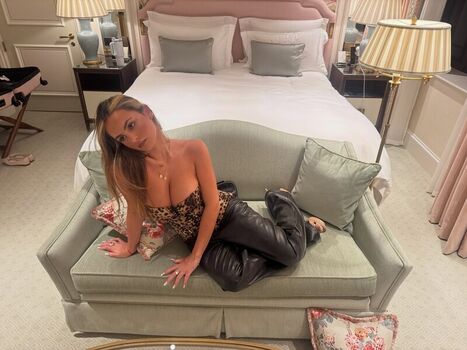 Sarabella Harris