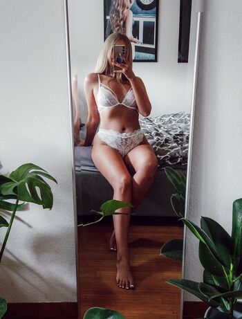 Leaked Sarah milkowski private photo viral onlyfans