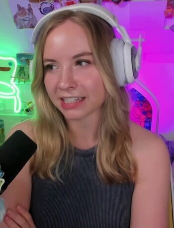 Leaked Sarahpodz private photo viral onlyfans