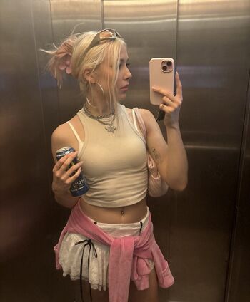 Leaked Sarahtonin private photo viral onlyfans