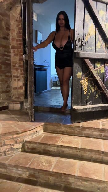 Leaked Sarettinablue page private photo viral onlyfans