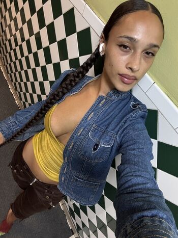 Leaked Sarina private photo viral onlyfans