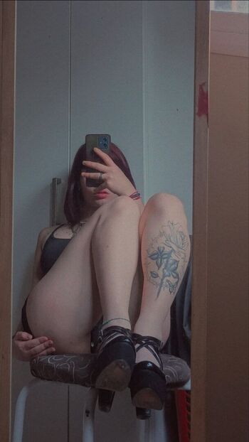 sasha.moore._