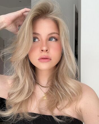 Saskia Lester
