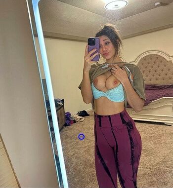 Leaked Sassysloth private photo viral onlyfans