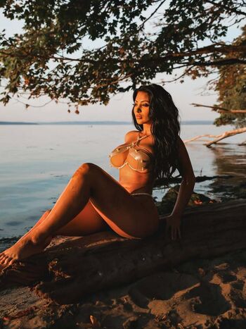 Leaked Savannah hornbuckle private photo viral onlyfans