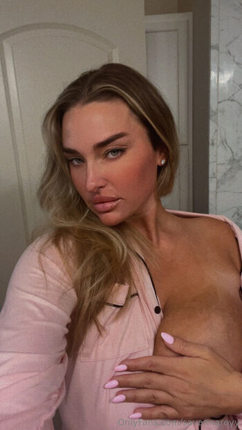 Leaked Savannareyy private photo viral onlyfans