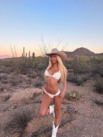 Leaked Scarlettstormm page private photo viral onlyfans