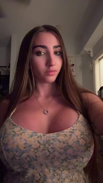 Leaked Schylar vixen page private photo viral onlyfans