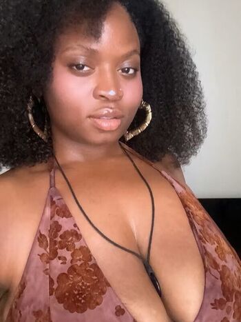 Seductress Bambi