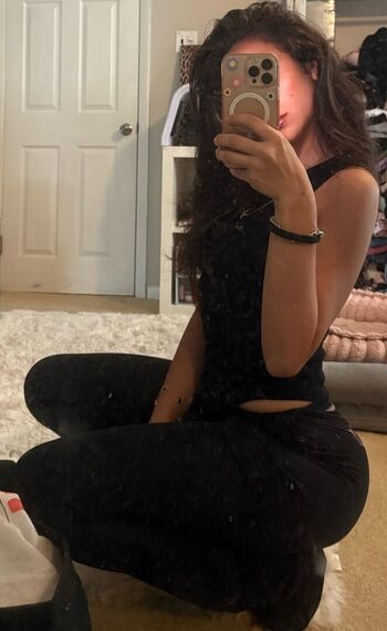Leaked Selenalenaxo private photo viral onlyfans