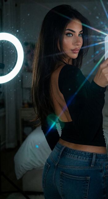 Leaked Selenalenaxo private photo viral onlyfans