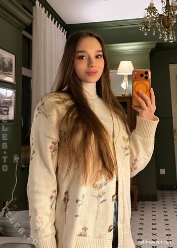 Leaked Seltinofficial page private photo viral onlyfans